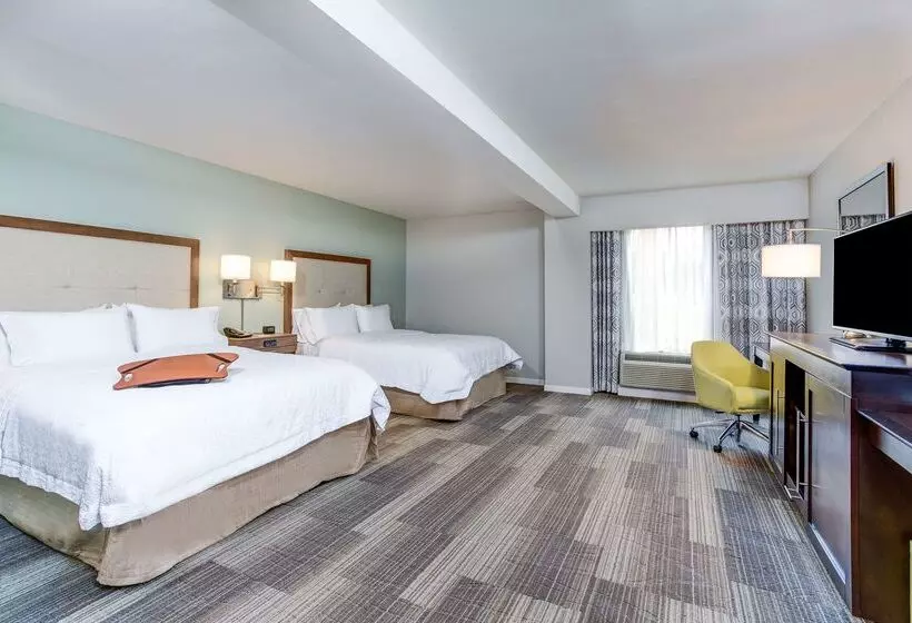 Hotelli Hampton Inn & Suites Macon I 475