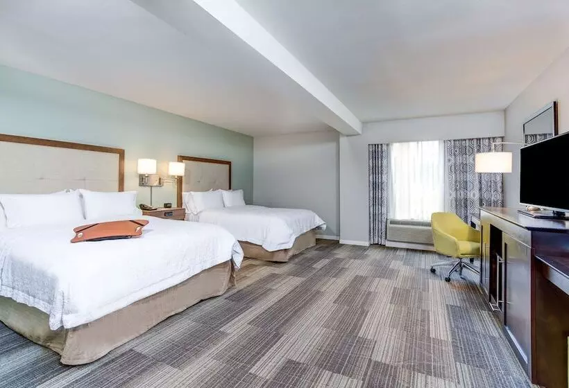 Hotelli Hampton Inn & Suites Macon I 475
