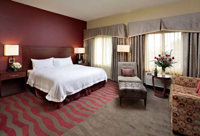 هتل Hampton Inn & Suites Paso Robles
