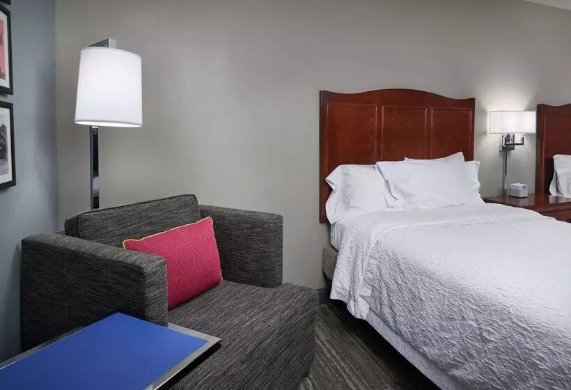 Отель Hampton Inn Beaumont