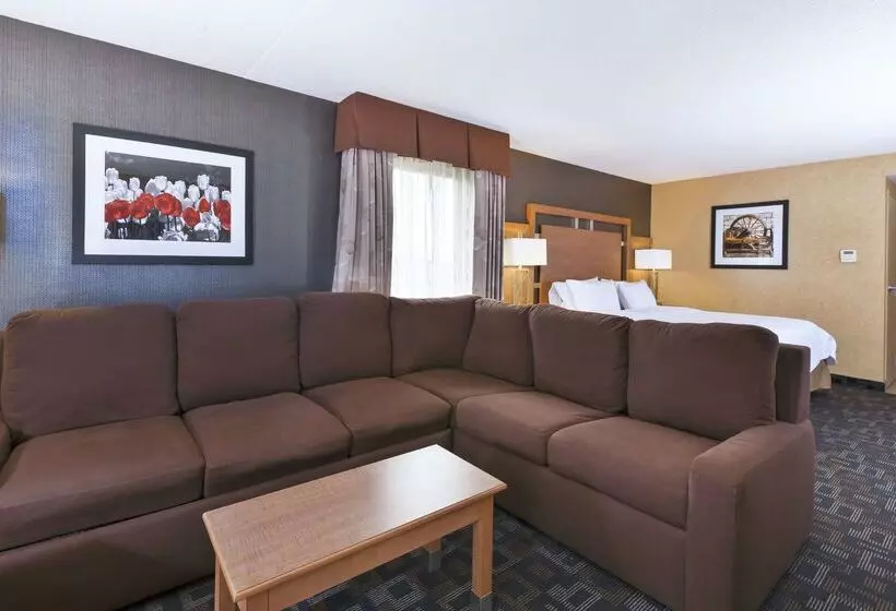 فندق Hampton Inn Clinton