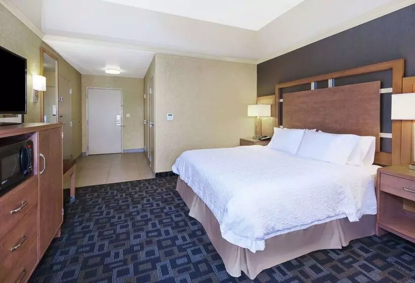 فندق Hampton Inn Clinton