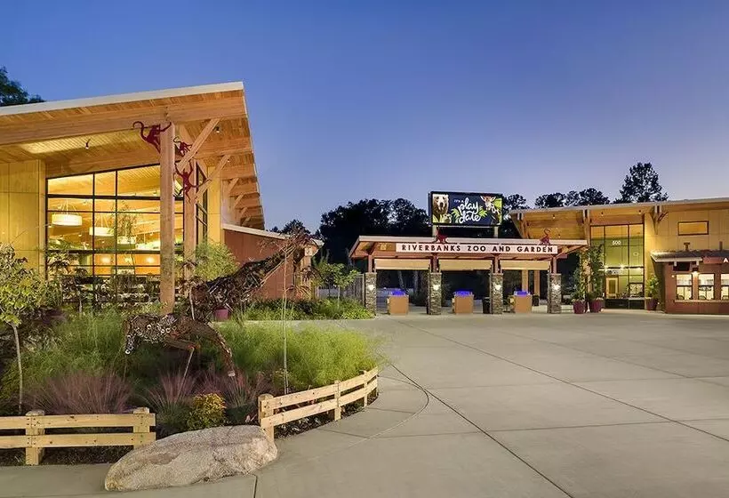 هتل Hampton Inn Columbiadowntown Historic District