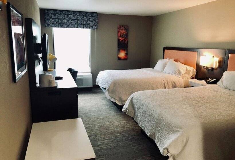 בית מלון כפרי Hampton Inn El Dorado