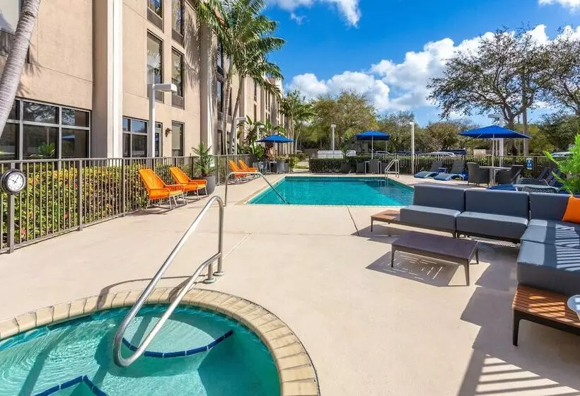 فندق Hampton Inn Ft. Lauderdale Commercial Blvd