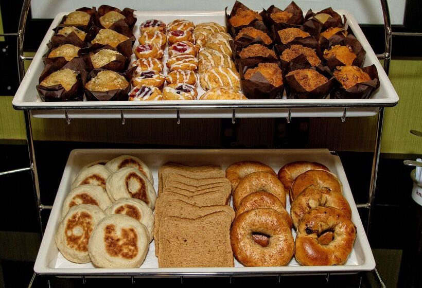 هتل Hampton Inn Indianapolissw/plainfield