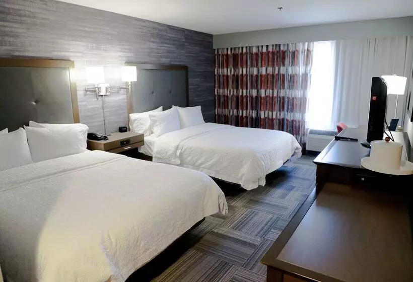 Отель Hampton Inn Muskogee