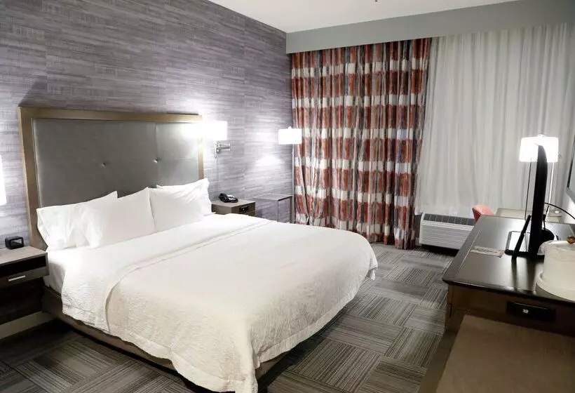 Отель Hampton Inn Muskogee