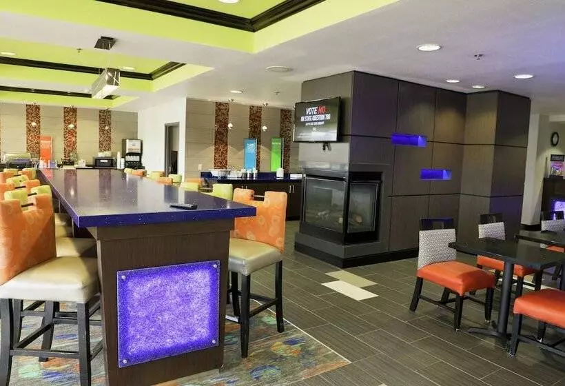 Отель Hampton Inn Muskogee