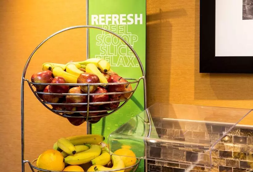 هتل Hampton Inn Philadelphiainternational Airport