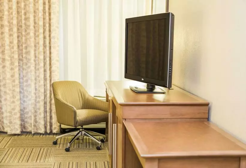 هتل Hampton Inn Philadelphiainternational Airport
