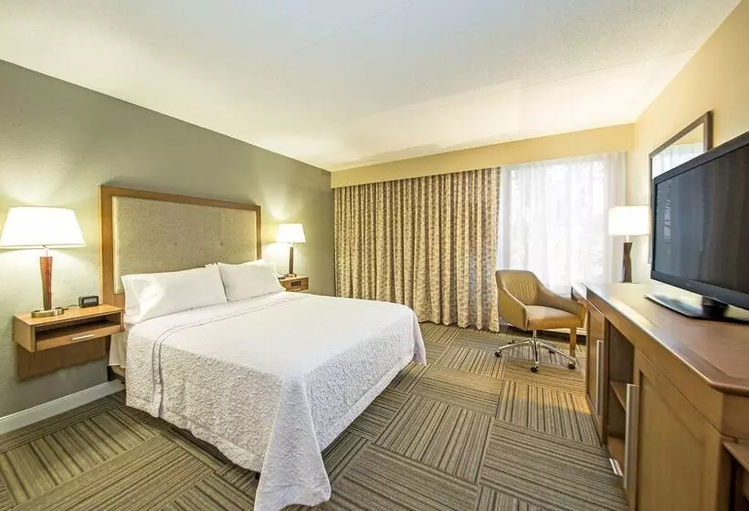 هتل Hampton Inn Philadelphiainternational Airport