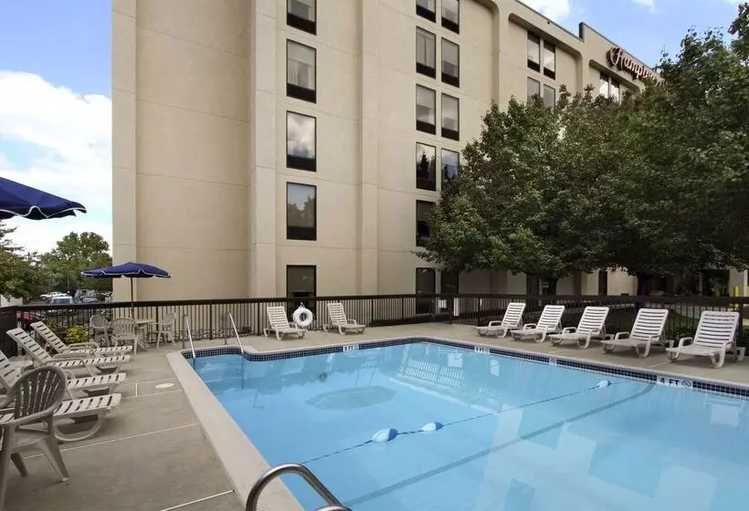 هتل Hampton Inn Philadelphiainternational Airport