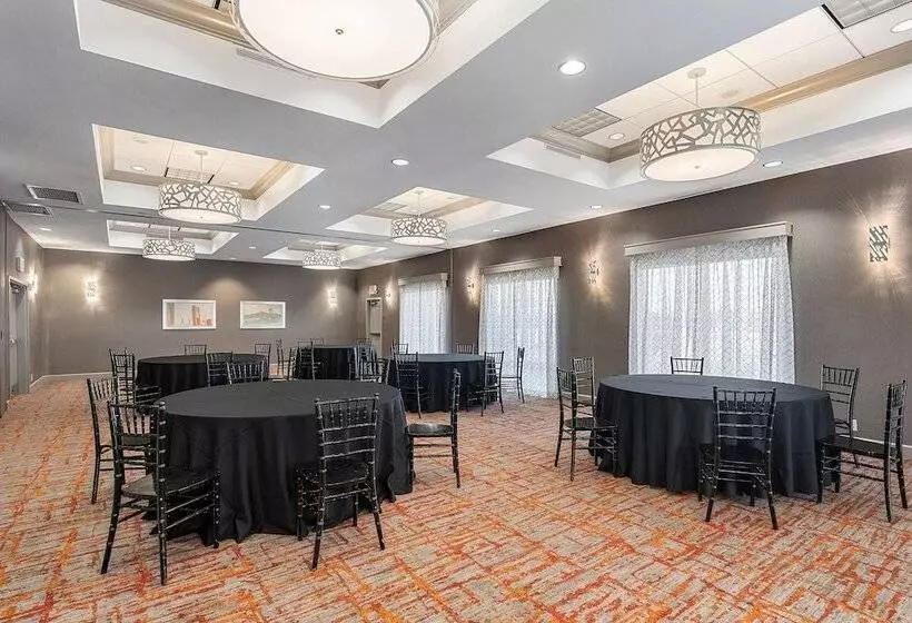 호텔 Hampton Inn By Hilton Springfield