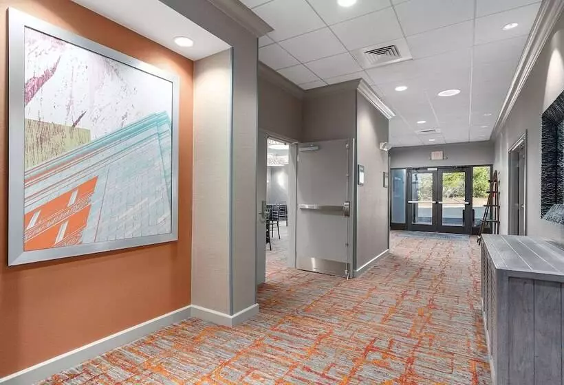 호텔 Hampton Inn By Hilton Springfield