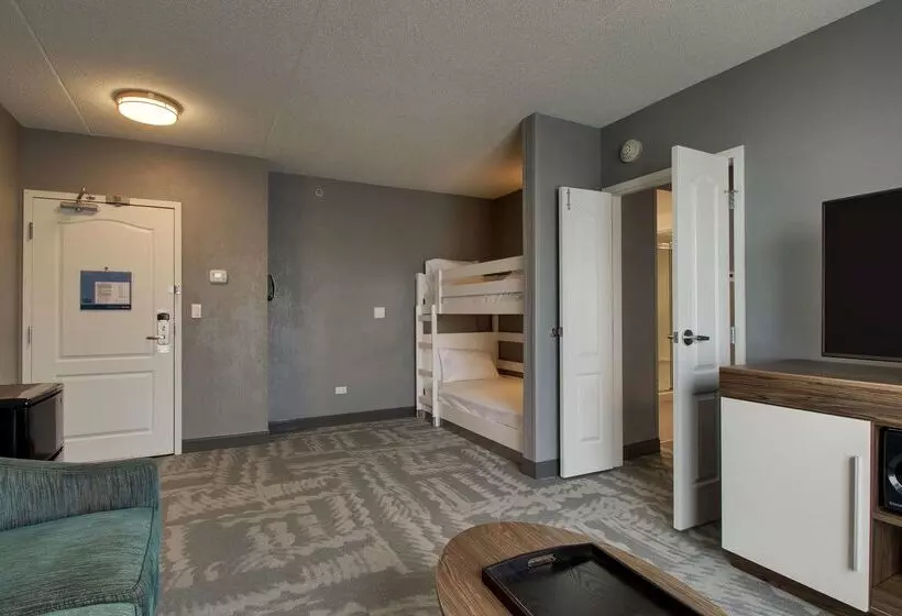Отель Hampton Inn & Suites Chicago/aurora