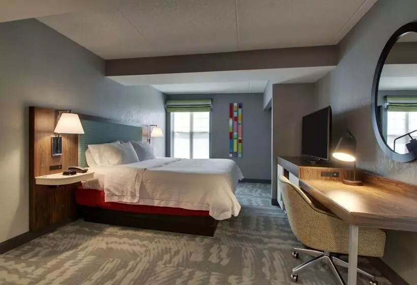 Отель Hampton Inn & Suites Chicago/aurora