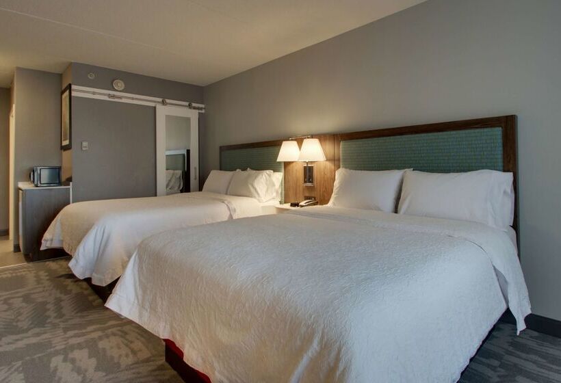Отель Hampton Inn & Suites Chicago/aurora