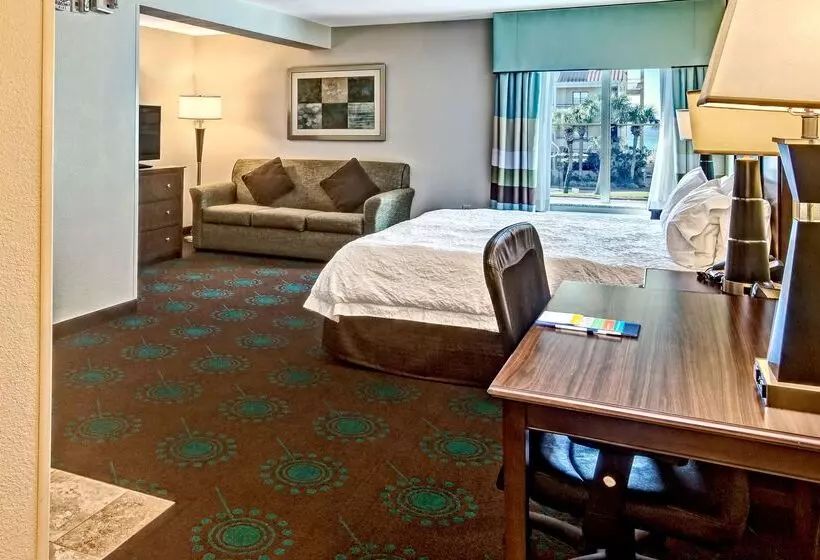 هتل Hampton Inn & Suites Destin