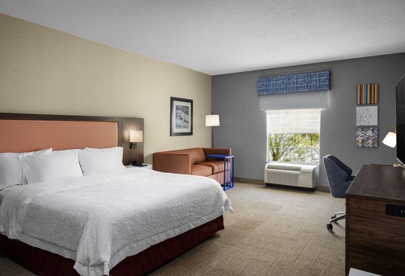 בית מלון כפרי Hampton Inn & Suites State College At Williamsburg Square
