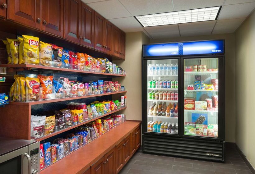 Отель Hampton Inn & Suites State College At Williamsburg Square