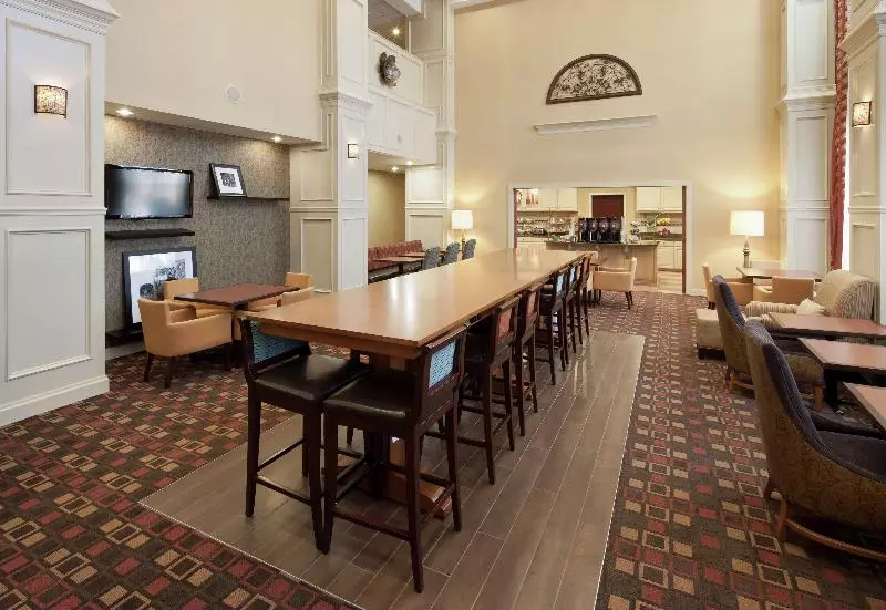 هتل Hampton Inn & Suites Texarkana