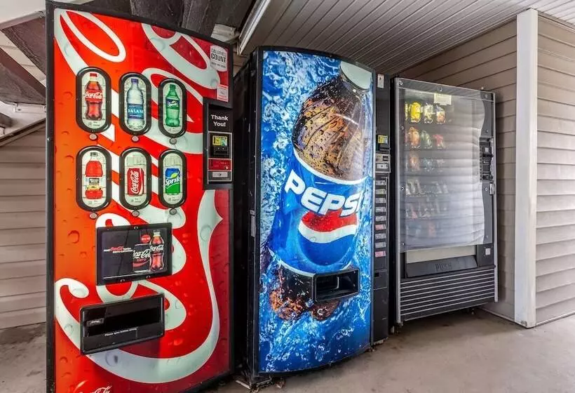 בית מלון כפרי Hometowne Studios By Red Roof Atlanta Chamblee