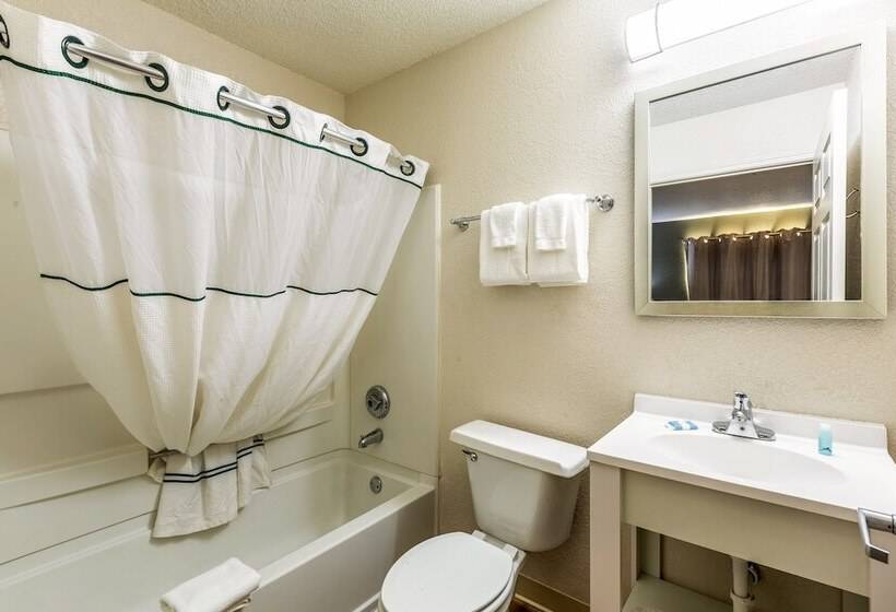 Otel Hometowne Studios By Red Roof Atlanta Chamblee