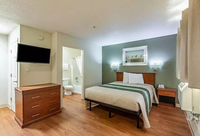 בית מלון כפרי Hometowne Studios By Red Roof Atlanta Chamblee