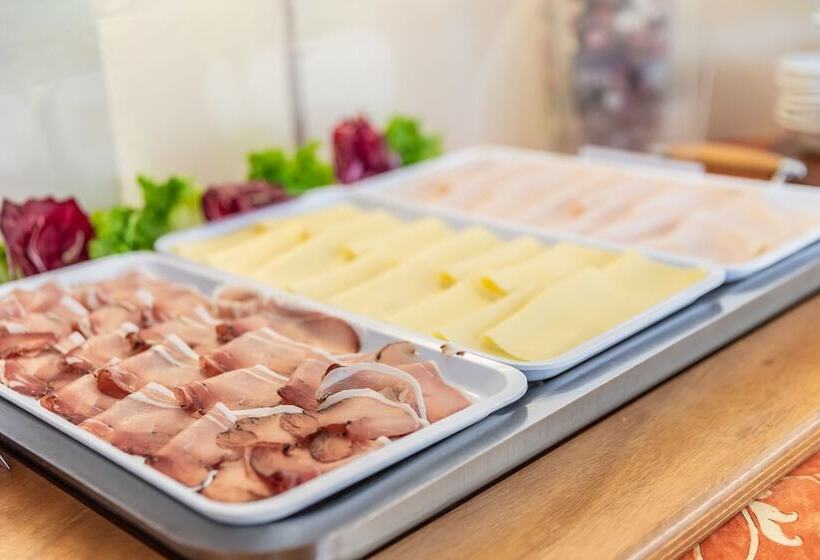 فندق Michelangelo