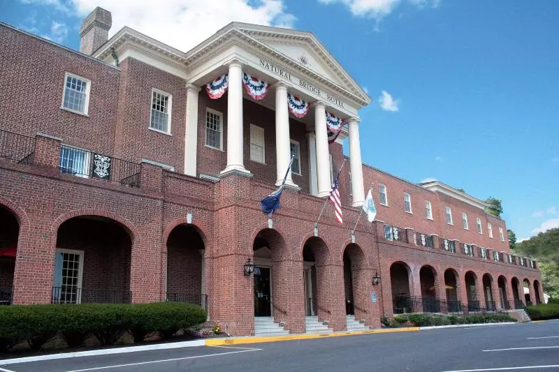 Natural Bridge Hotel, Trademark Collection By Wyndham