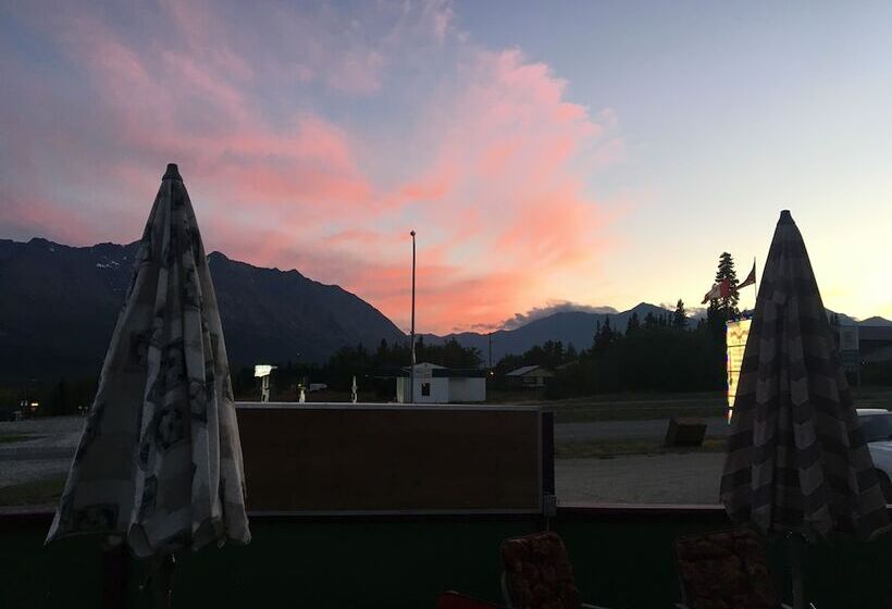 Szálló Kluane Park Inn