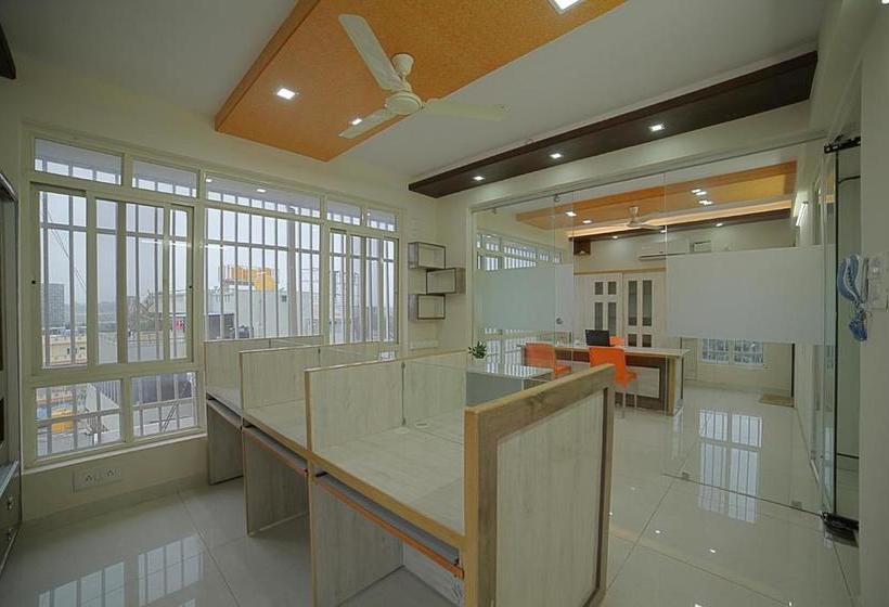 בית מלון כפרי Treebo Trend Sai Arra Bangalore Airport