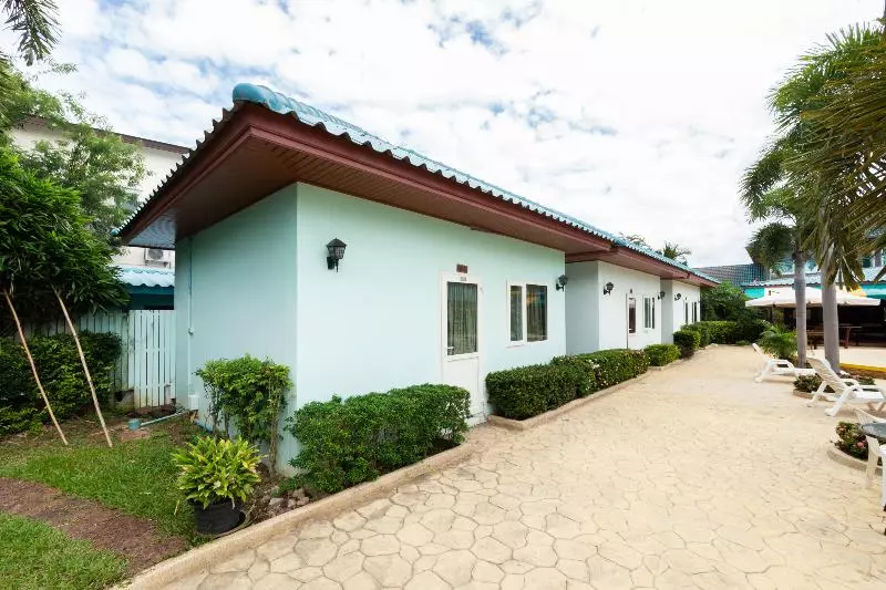 Hotelli Oyo 1131 Rendezvous Resort & Restaurant