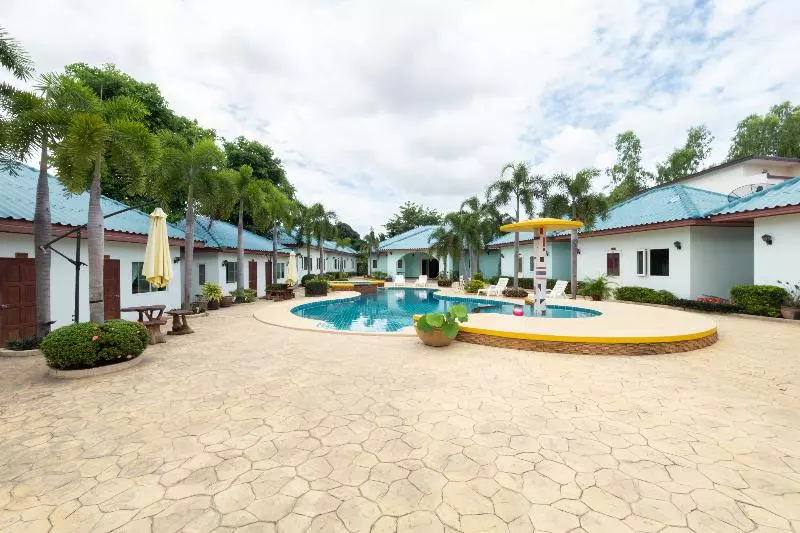 Hotelli Oyo 1131 Rendezvous Resort & Restaurant