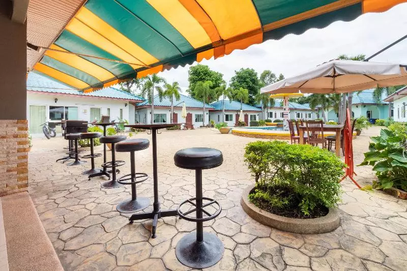 Hotelli Oyo 1131 Rendezvous Resort & Restaurant