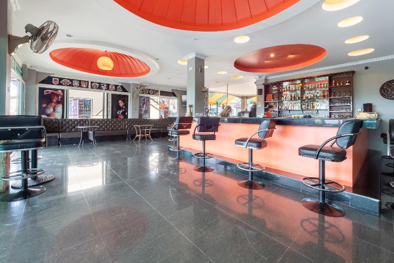 ホテル Oyo 1131 Rendezvous Resort & Restaurant