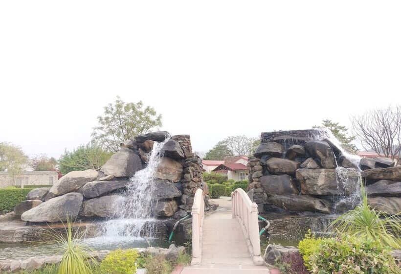 リゾートホテル Astroport Sariska Treetop By Eight Continents