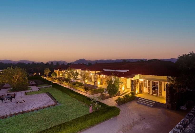 リゾートホテル Astroport Sariska Treetop By Eight Continents