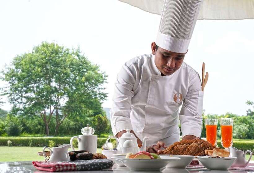 リゾートホテル Astroport Sariska Treetop By Eight Continents