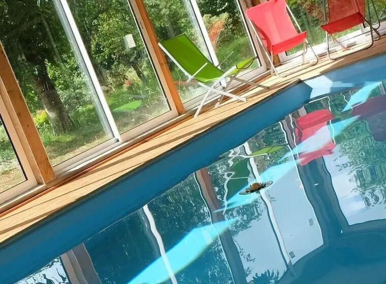 Aamiaismajoitus (B&B) Chambres D Hôtes La Semondière