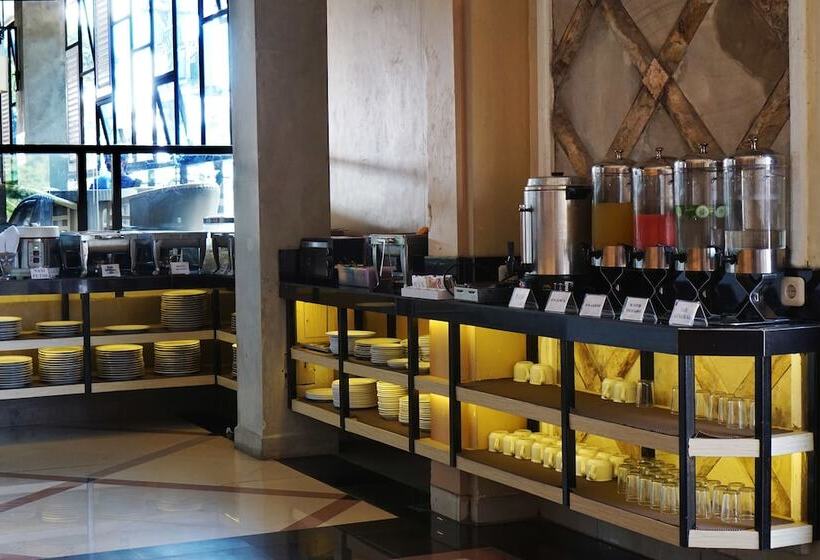 مبيت وإفطار Puri Wisata