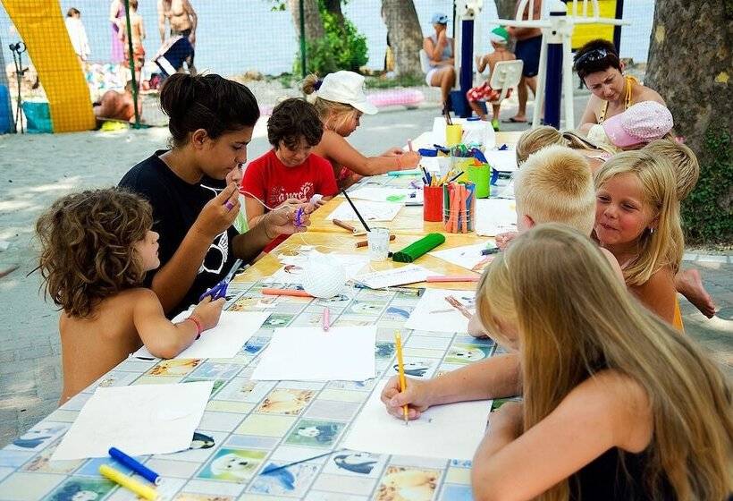 בית מלון כפרי Happy Camp Mobile Homes In Camping Cisano San Vito