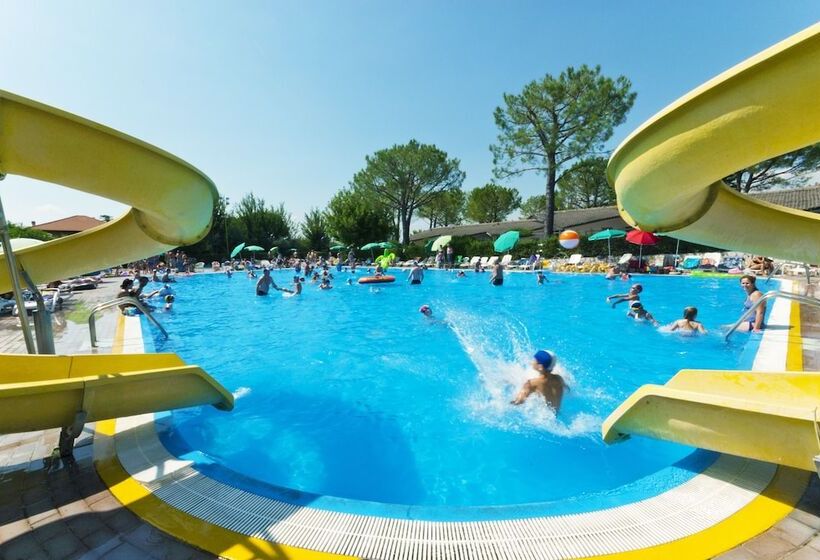 בית מלון כפרי Happy Camp Mobile Homes In Camping Cisano San Vito