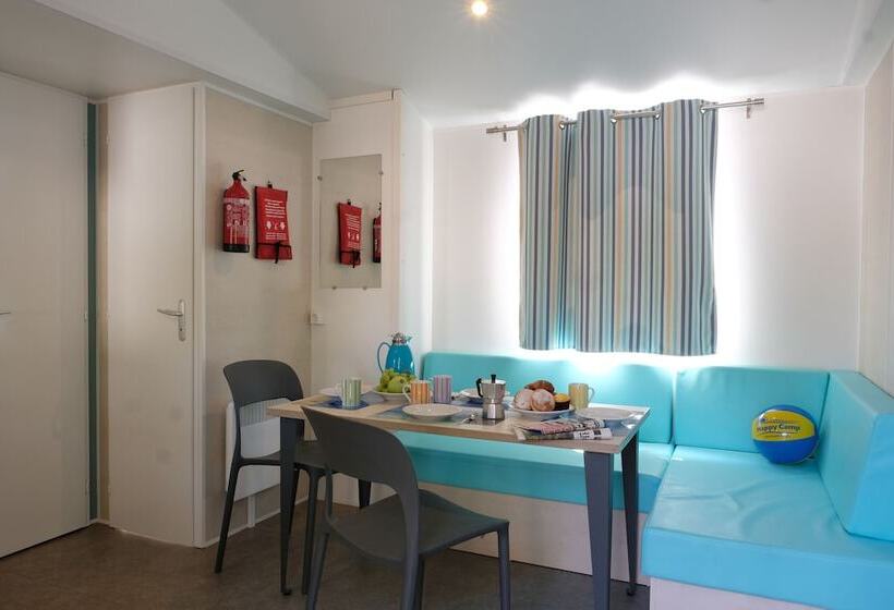 בית מלון כפרי Happy Camp Mobile Homes In Camping Cisano San Vito