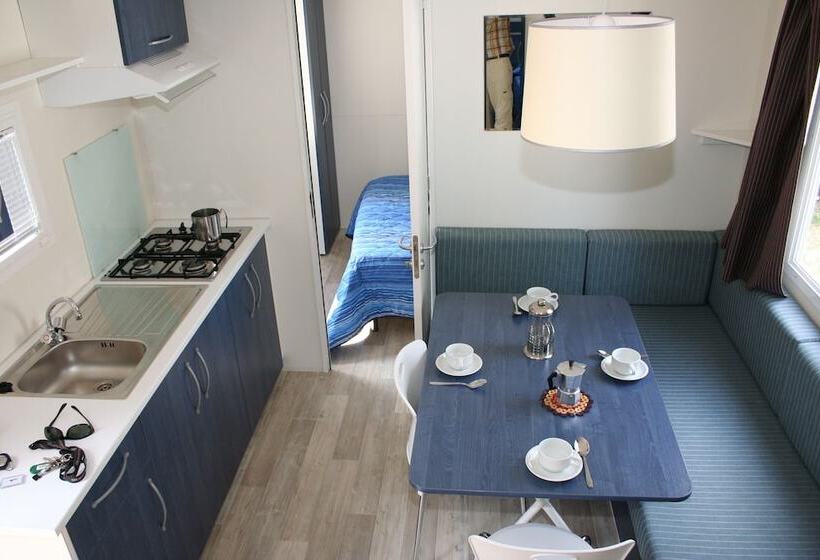 בית מלון כפרי Happy Camp Mobile Homes In Camping Cisano San Vito