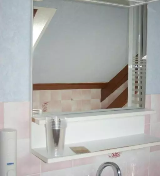 ホテル Hôtel Des Voyageurs   Cronat