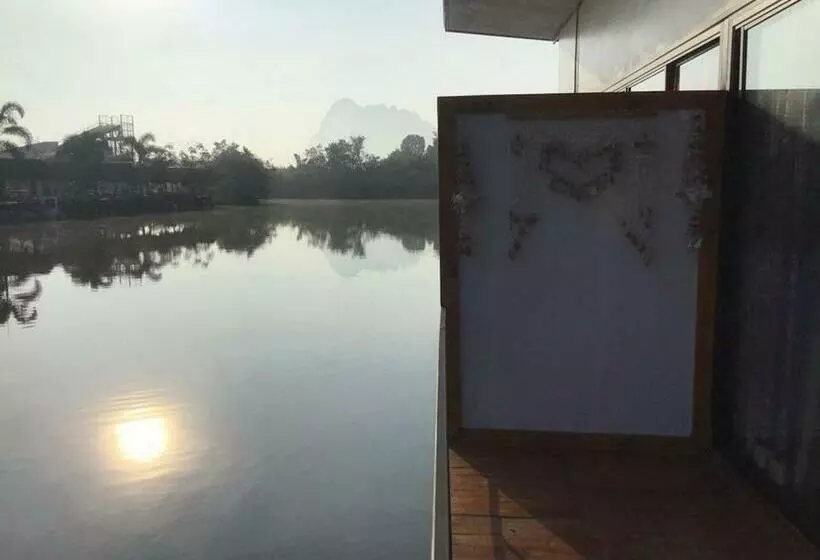 Hotelli Suannamphukradueng &suansook Resort