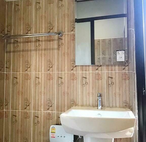 호텔 Suannamphukradueng &suansook Resort