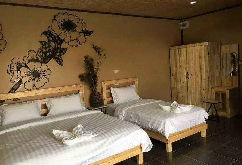 Hotelli Suannamphukradueng &suansook Resort